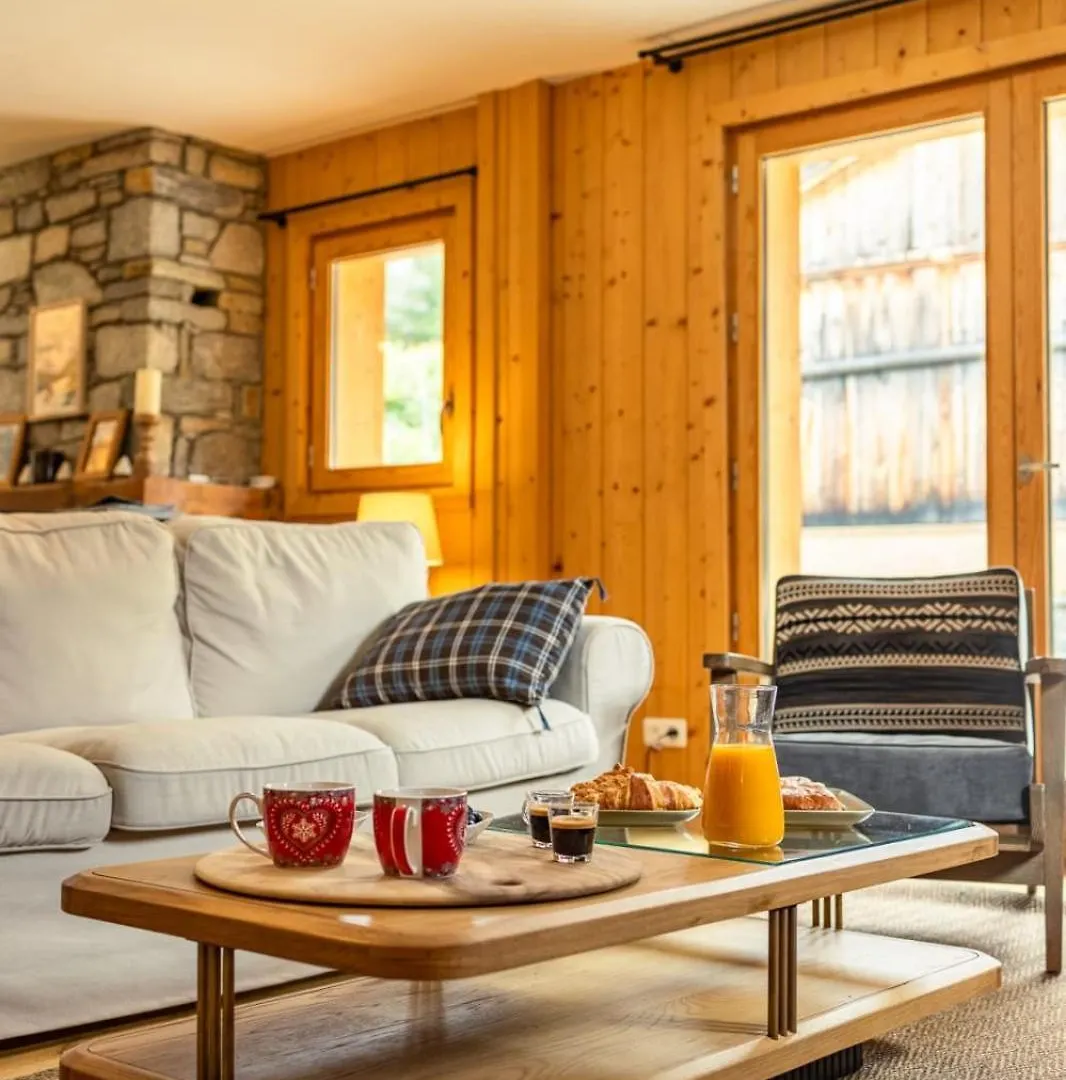 Authentic And Spacious Chalet In Meribel 5 Bedrooms