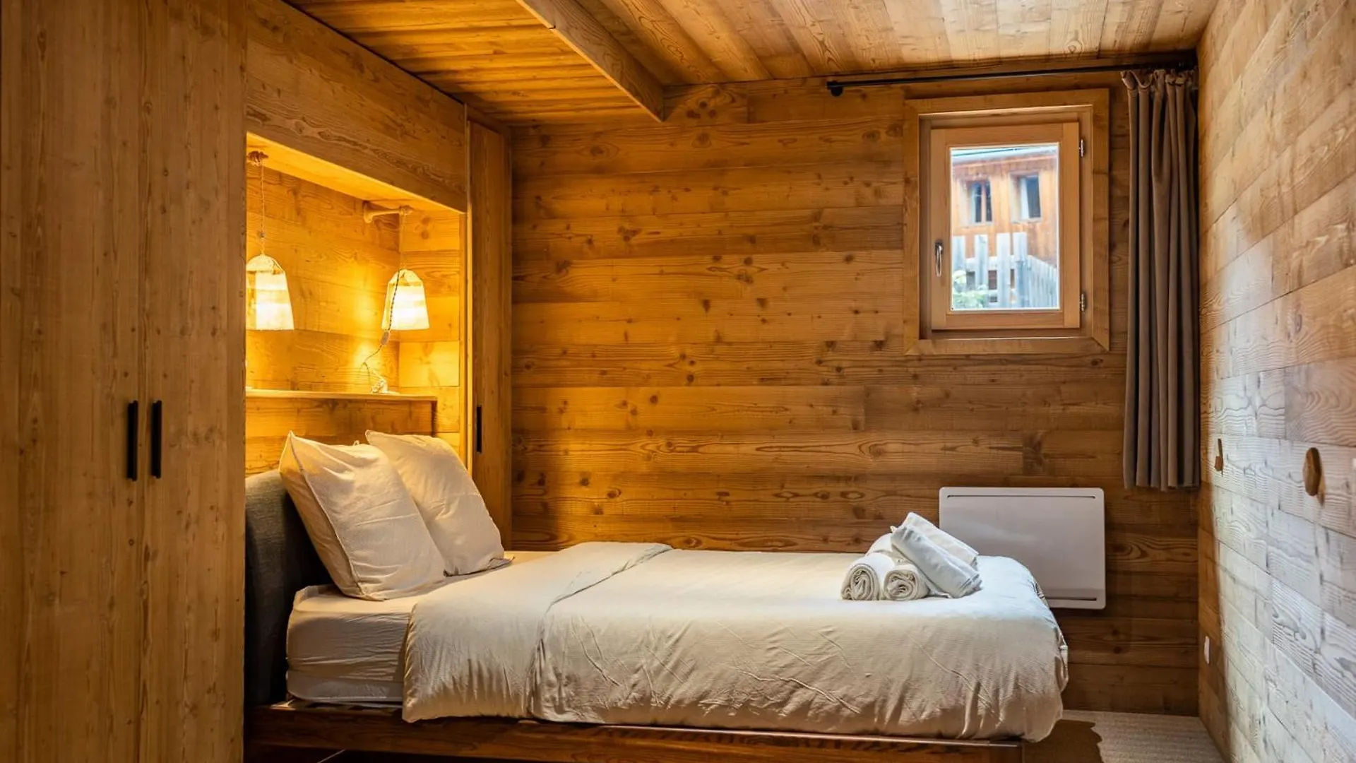Authentic And Spacious Chalet In Meribel 5 Bedrooms 0*,  Fransa